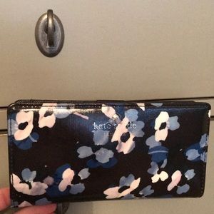 Authentic Kate Spade ♠️ wallet